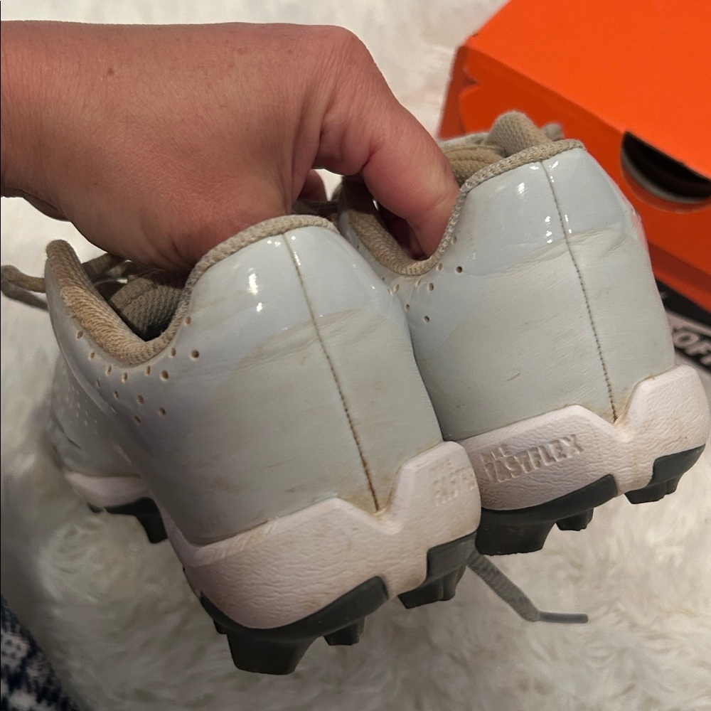 Nike Softball Kids Cleats - Picture 5 of 11